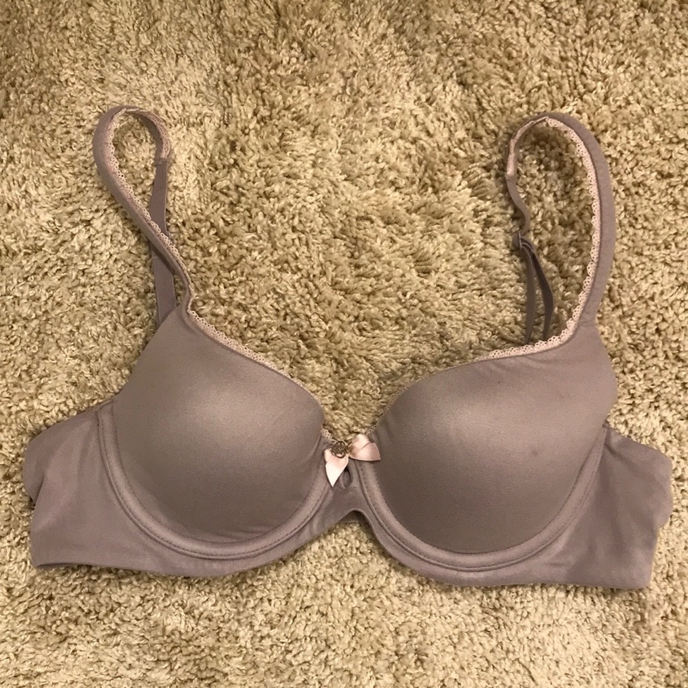 Victoria’s Secret lined Demi bra 34B